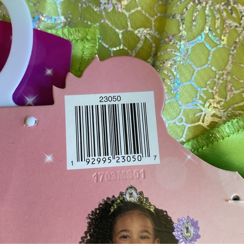 Disney Princess Tiana Collection - Green and Sparkly Set - Like New - Picture 8 of 9